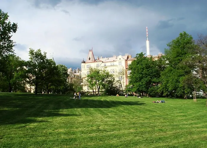 Modern Riegrovy Sady Apartman